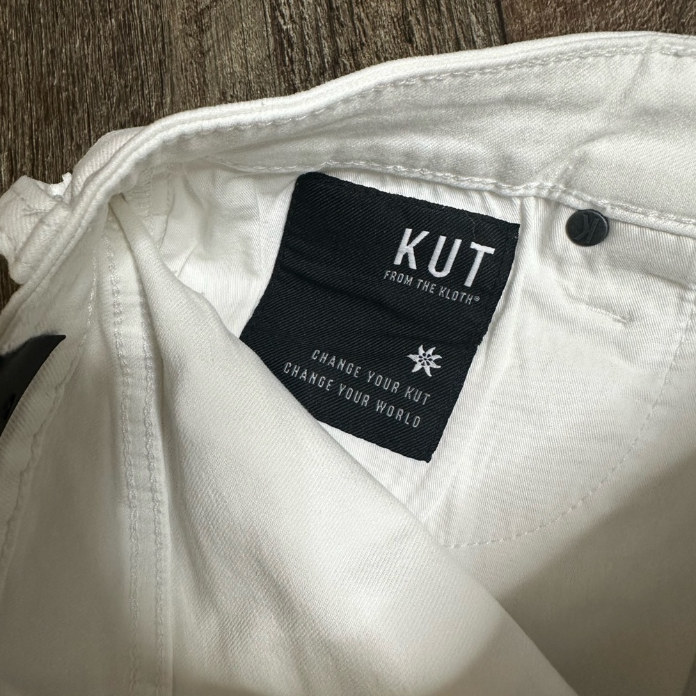 Kut from the Kloth White Jean Shorts Fitted Design - Picture 4 of 6
